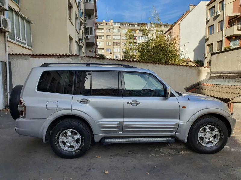 Mitsubishi Pajero 3.2 DI-D, снимка 3 - Автомобили и джипове - 47233669