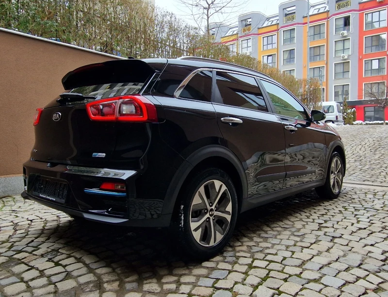 Kia Niro 64KW/ПЪЛНА СЕРВИЗНА ИСТОРИЯ, снимка 3 - Автомобили и джипове - 48676617