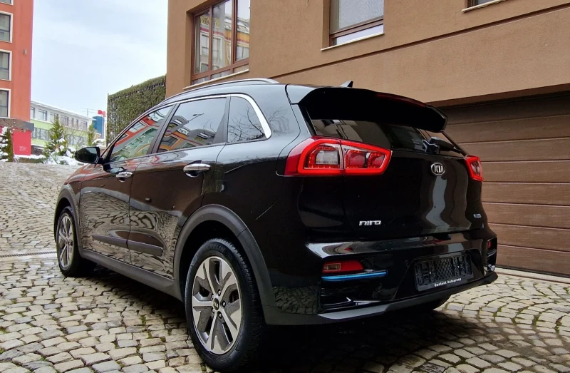 Kia Niro 64KW/ПЪЛНА СЕРВИЗНА ИСТОРИЯ, снимка 4 - Автомобили и джипове - 48676617