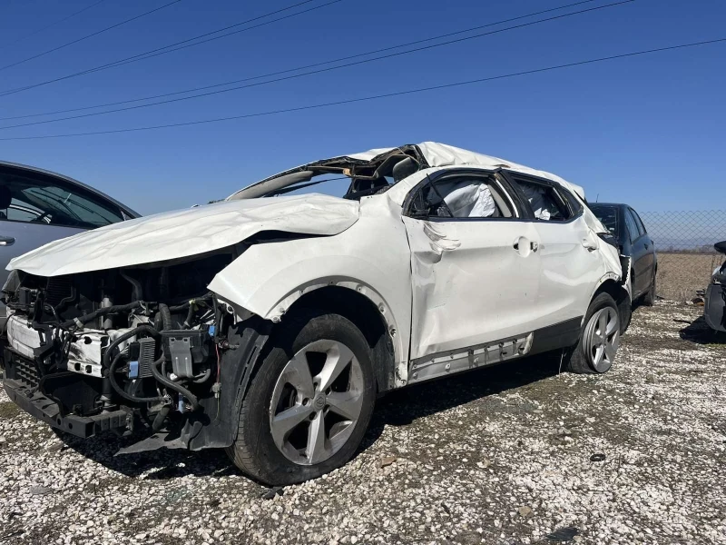 Nissan Qashqai 1.5 DCI, снимка 1 - Автомобили и джипове - 49400861