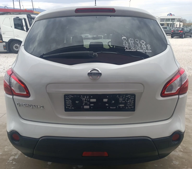 Nissan Qashqai + 2 1.6i Бензин, снимка 5 - Автомобили и джипове - 49749421