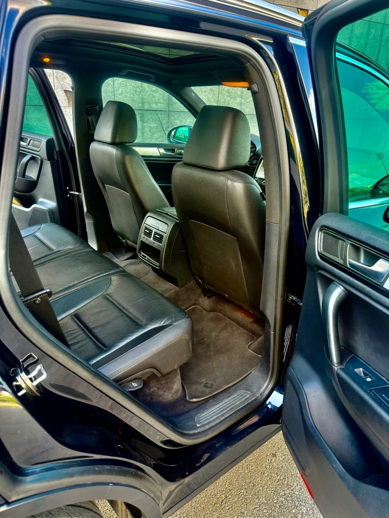 VW Touareg RLine, снимка 8 - Автомобили и джипове - 51253255