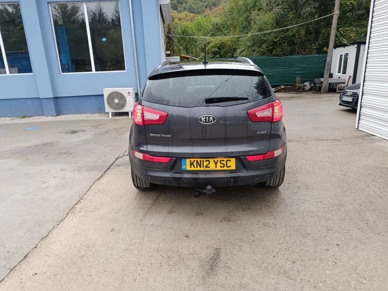 Kia Sportage 2.0 CRDI AWD , снимка 7 - Автомобили и джипове - 51856245