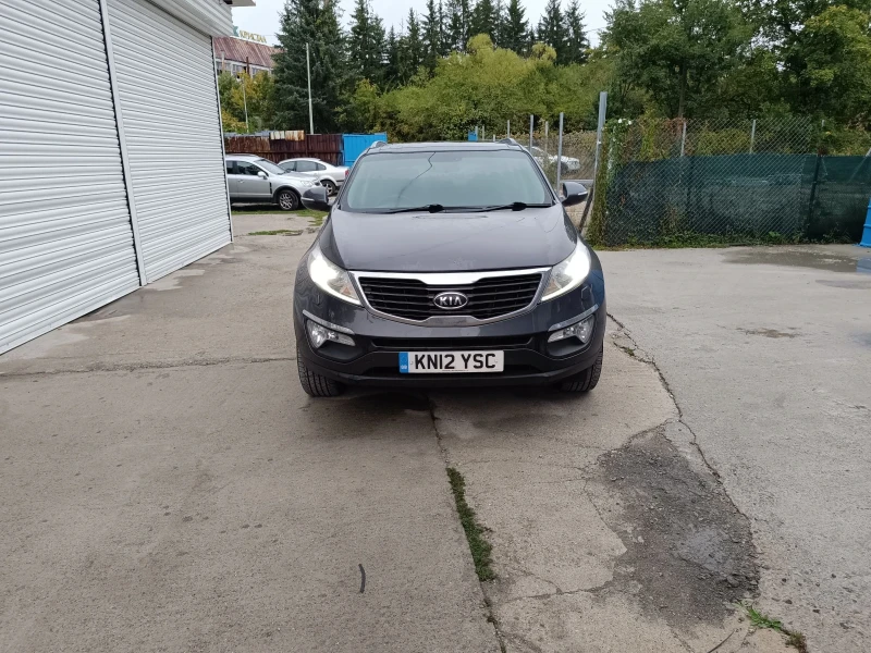 Kia Sportage 2.0 CRDI AWD , снимка 2 - Автомобили и джипове - 51856245