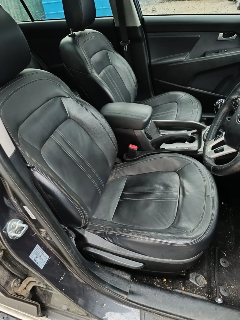 Kia Sportage 2.0 CRDI AWD , снимка 15 - Автомобили и джипове - 51856245