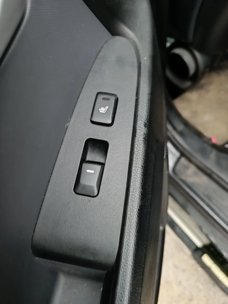 Kia Sportage 2.0 CRDI AWD , снимка 9 - Автомобили и джипове - 51856245