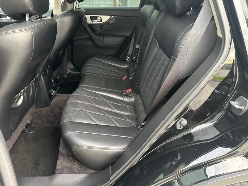 Infiniti QX70 3.0d 4х4 Full УНИКАТ 160х.км., снимка 9 - Автомобили и джипове - 52740897