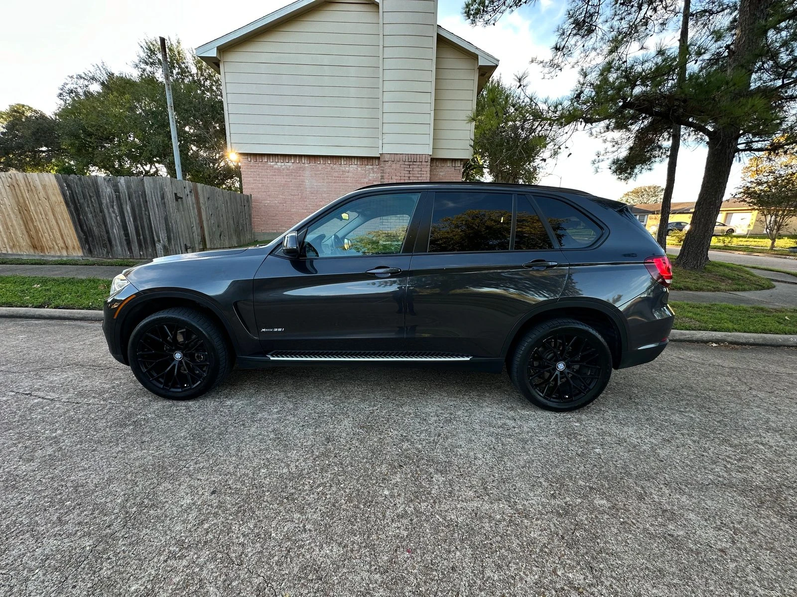 BMW X5 XDRIVE35I* PANO* HEADUP* CARPLAY - изображение 3