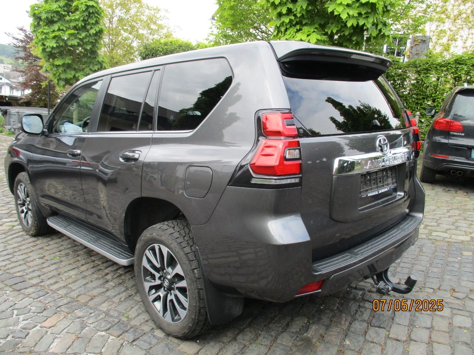 Toyota Land cruiser 2, 8 D 4-D Automatik Executive 8000km ОЧАКВАН ВНОС - изображение 3