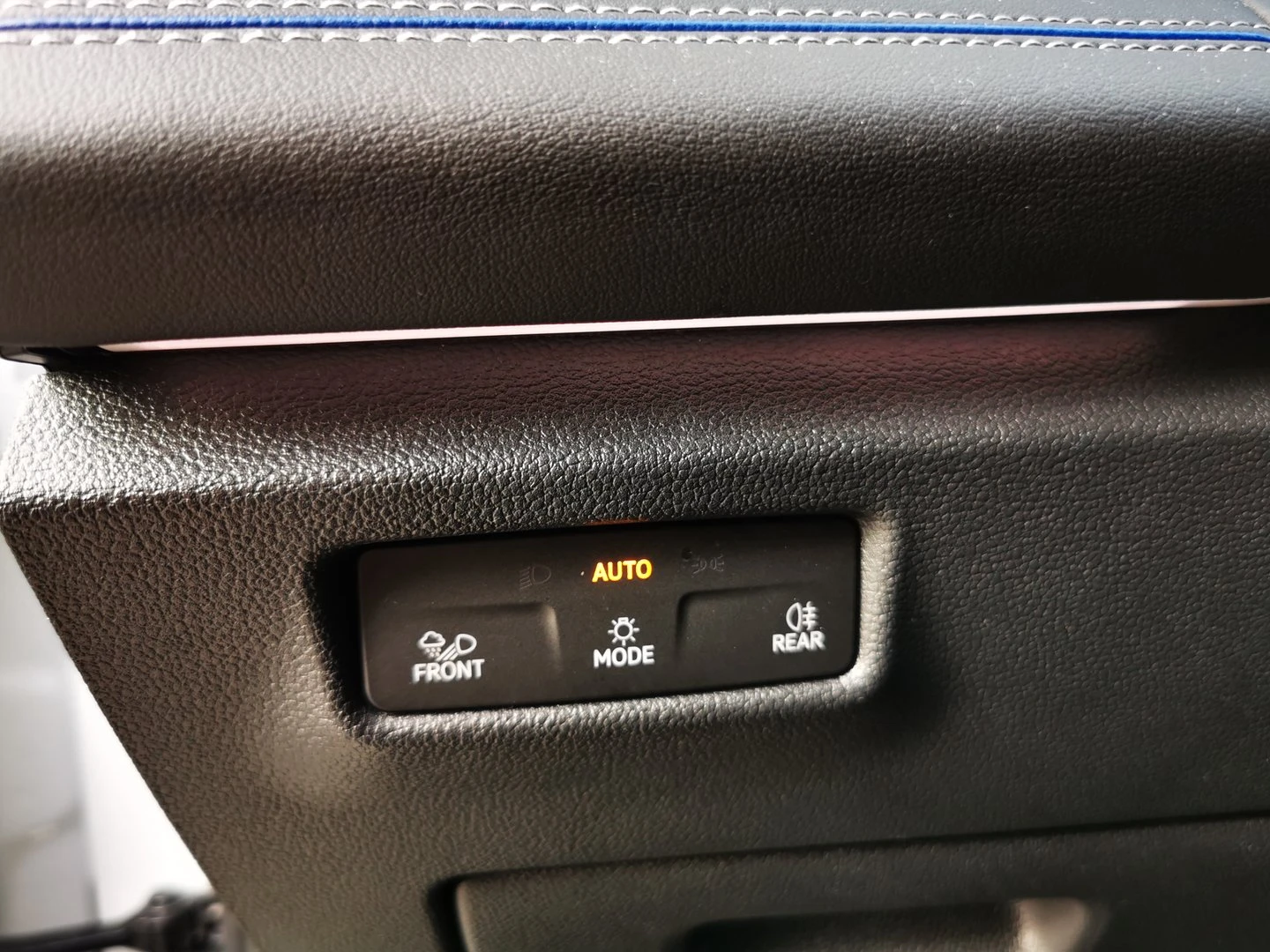 VW Tiguan R-Line 2.0 TDI SCR 4MOTION DSG | Mobile.bg � ����������� 12