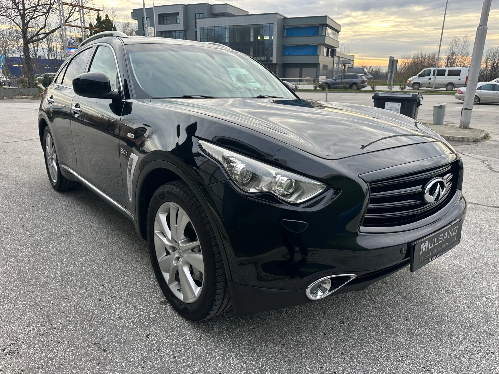 Infiniti QX70 3.0d 4х4 Full УНИКАТ 160х.км. - изображение 3