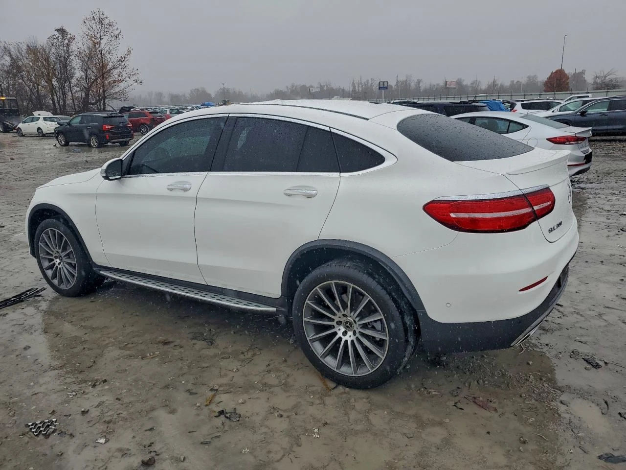 Mercedes-Benz GLC 300 AMG* PACK* BURMESTER* ПОДГРЕВ* 360КАМЕРА* LANE* AS - изображение 4