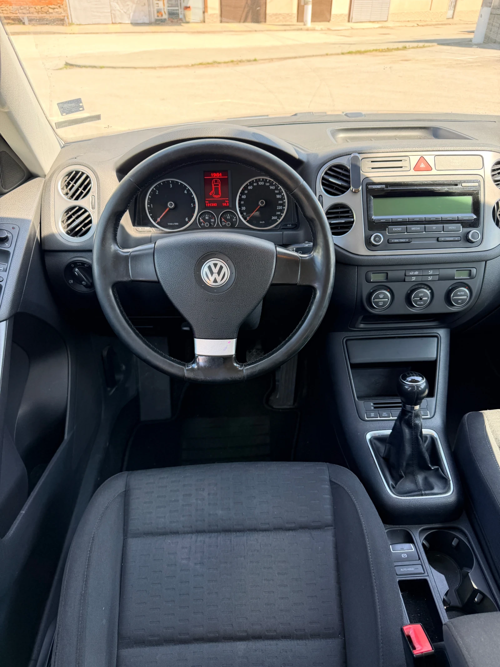 VW Tiguan 4 Motion , снимка 7 - Автомобили и джипове - 54301560