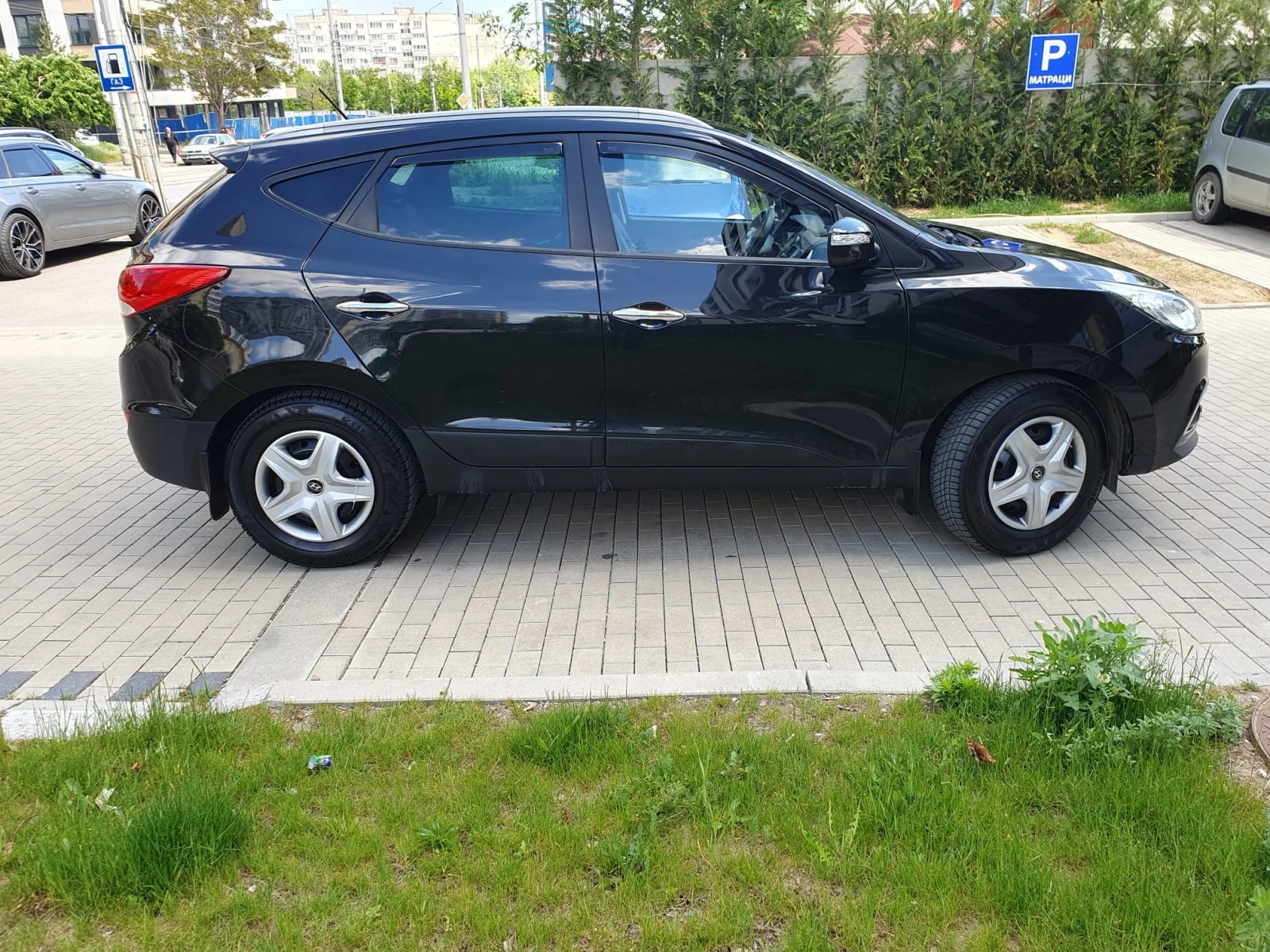Hyundai IX35 CRDI   4x4, снимка 6 - Автомобили и джипове - 54623507