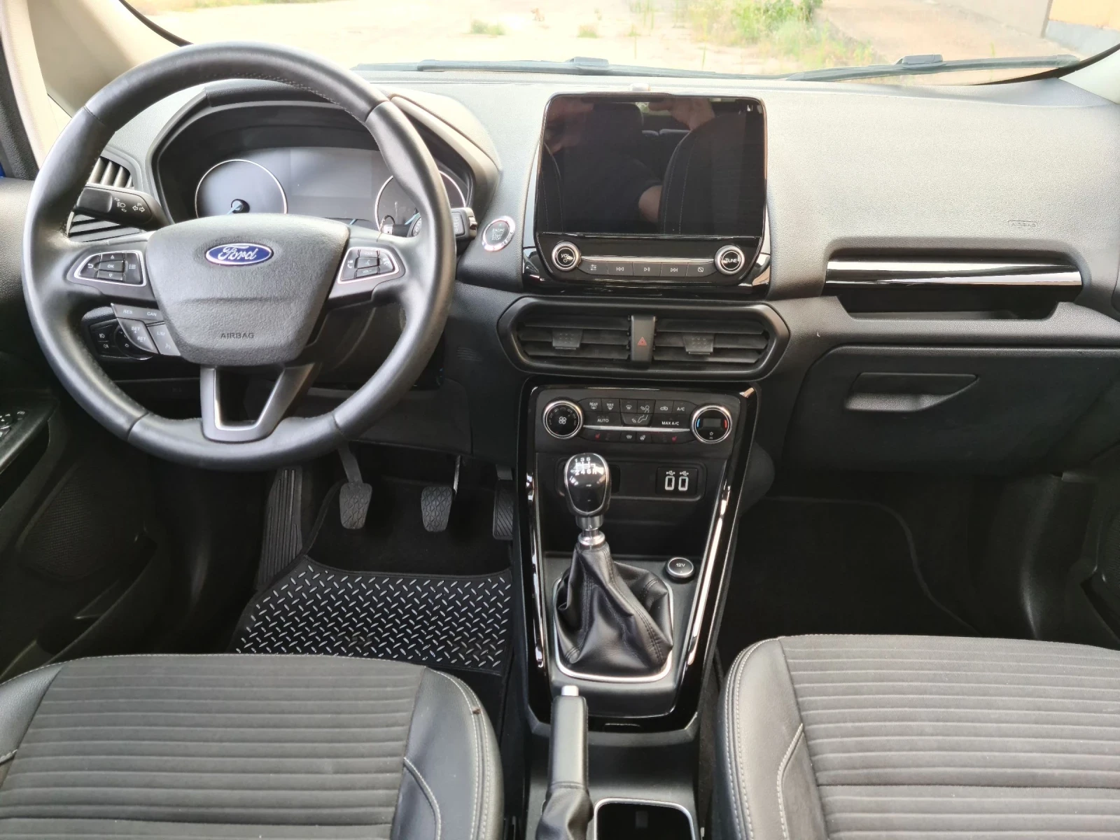 Ford EcoSport /кожа/нави/камера, снимка 9 - Автомобили и джипове - 55317634