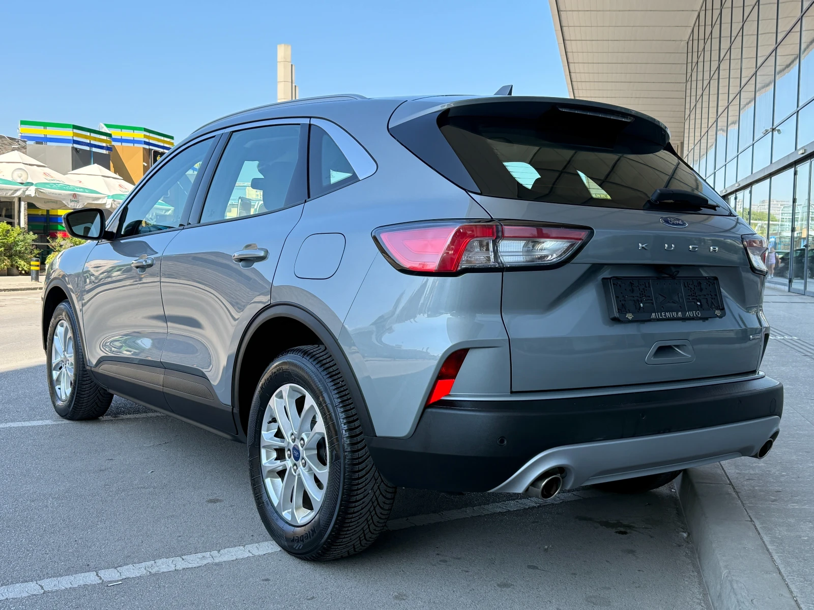 Ford Kuga 6 МЕСЕЦА ГАРАНЦИЯ/2.5i Hybrid 190к.с. Дистроник, снимка 3 - Автомобили и джипове - 55707045