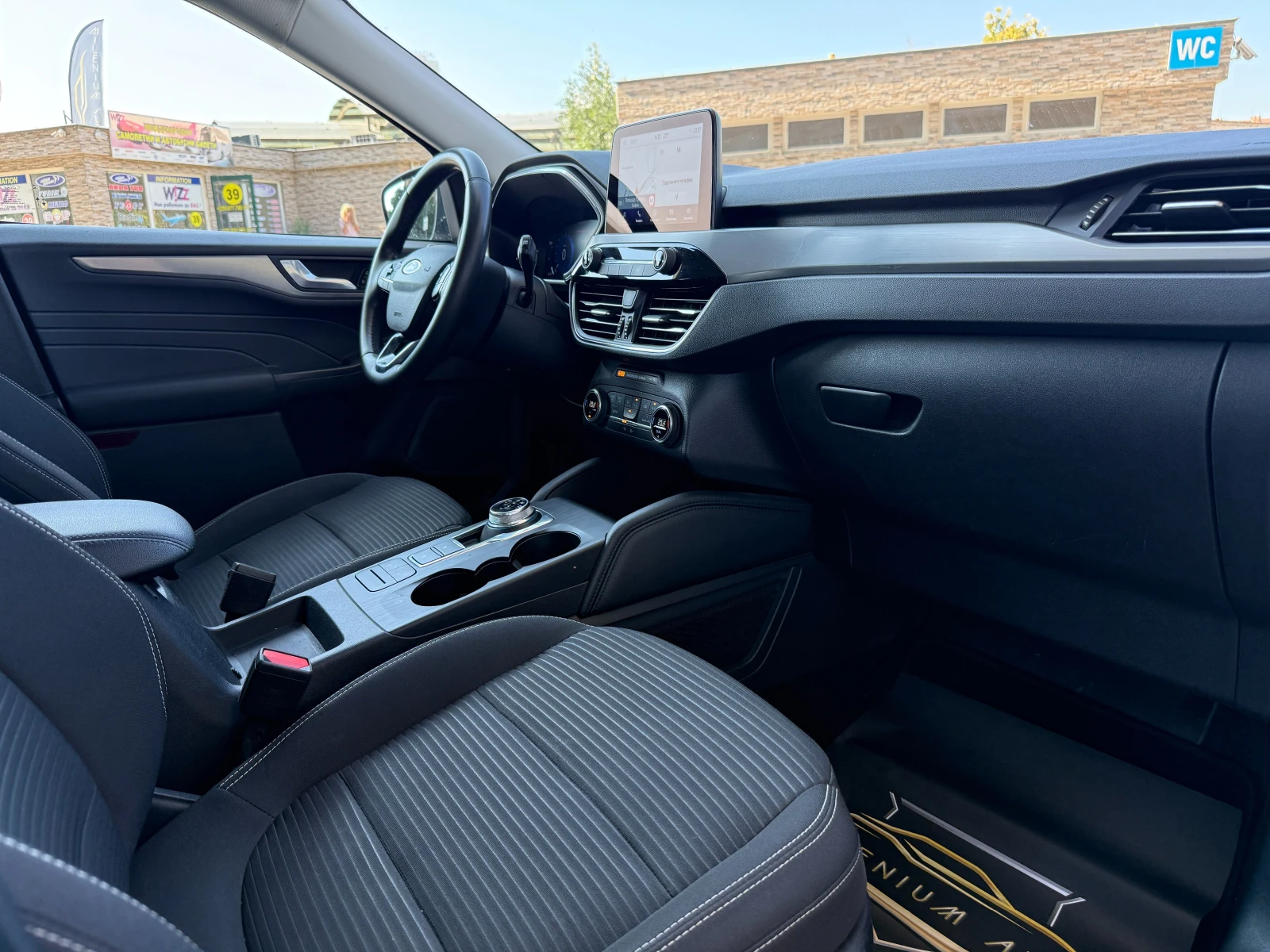 Ford Kuga 6 МЕСЕЦА ГАРАНЦИЯ/2.5i Hybrid 190к.с. Дистроник, снимка 11 - Автомобили и джипове - 55707045