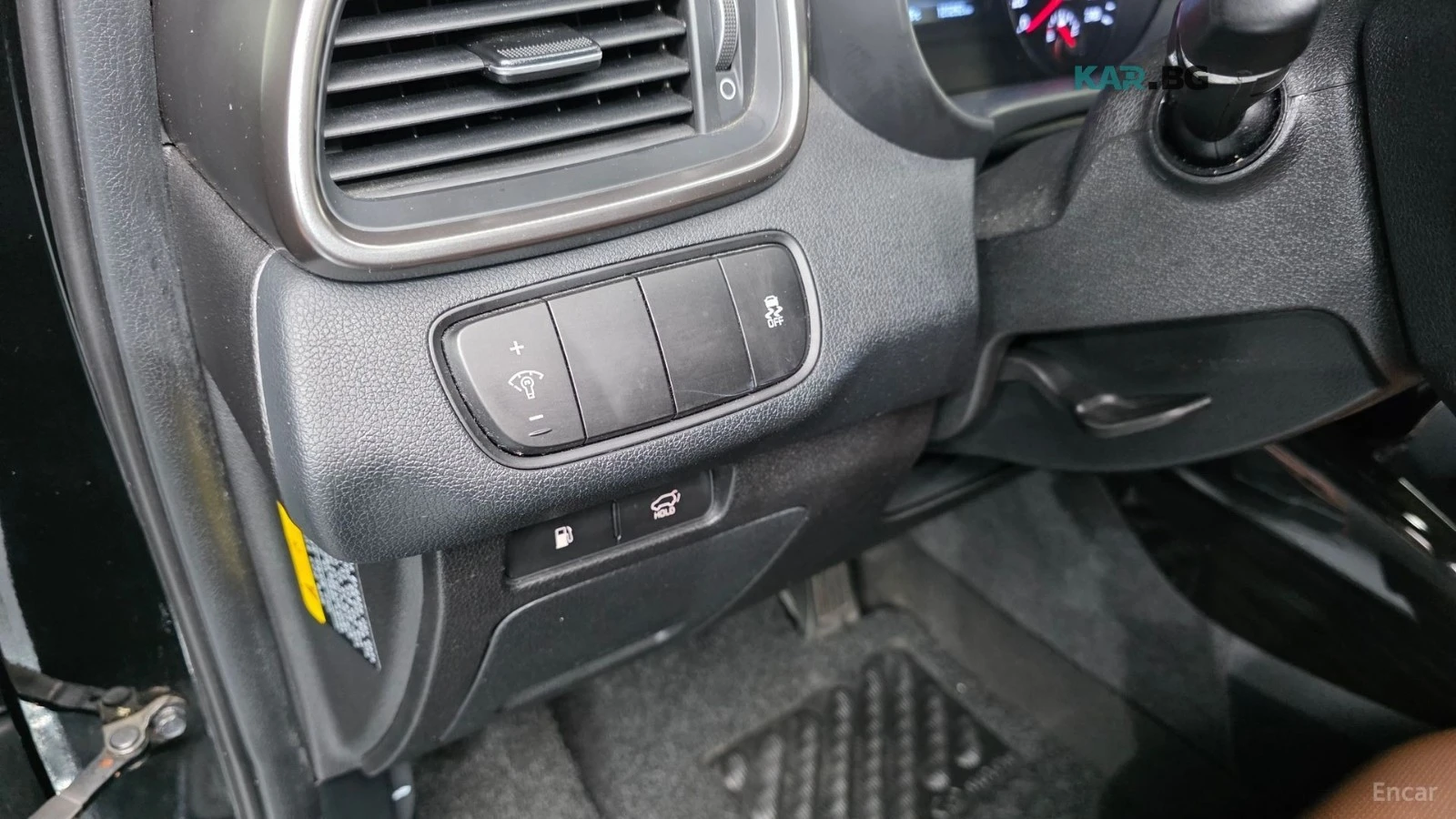 Kia Sorento 2.2d* 4WD* NOBLESSE* ПОДГРЕВ* ОБДУХВАНЕ* КОЖА* КАМ, снимка 15 - Автомобили и джипове - 55978713