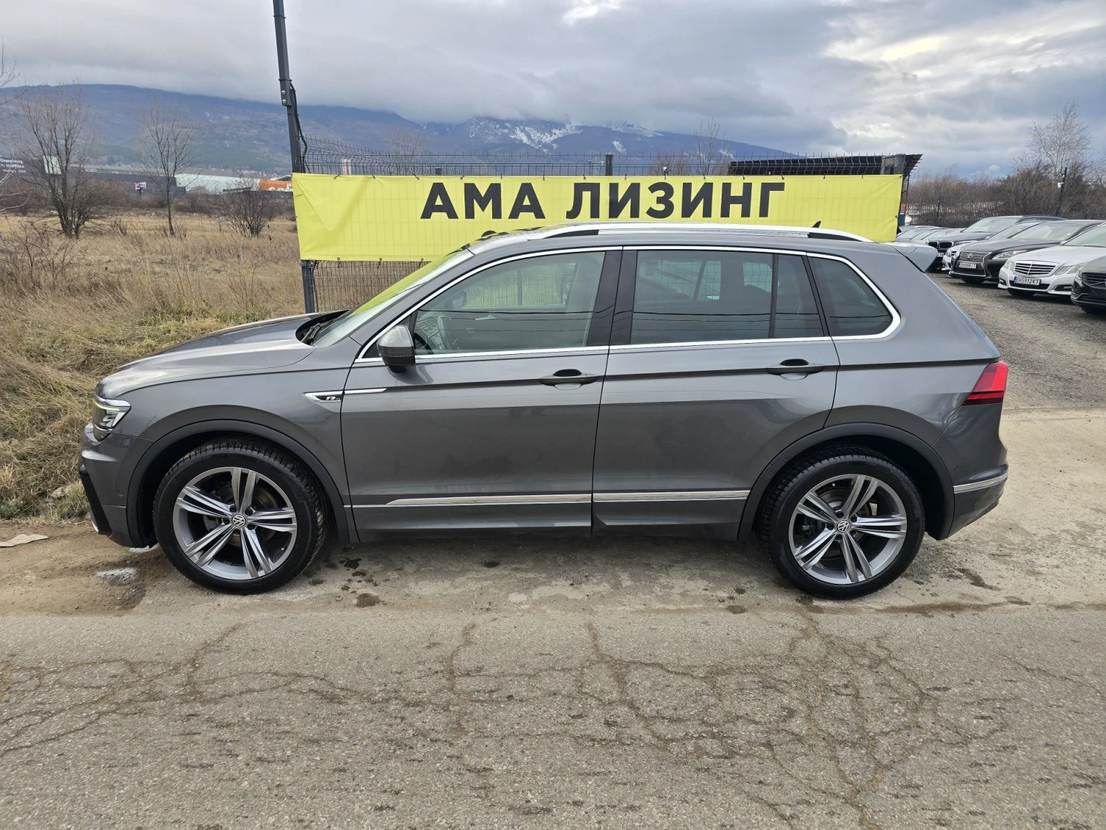 VW Tiguan R-LINE/DIGITAL/CAMERA, снимка 6 - Автомобили и джипове - 56671288