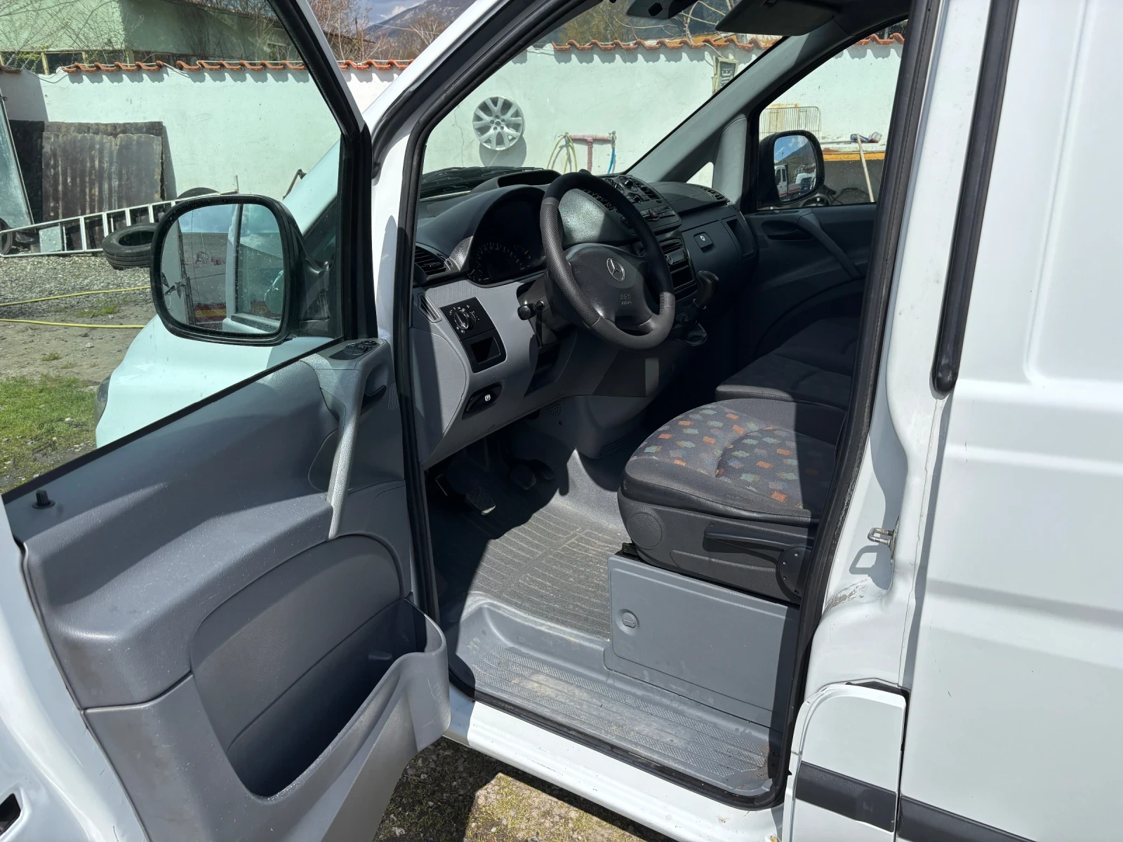 Mercedes-Benz Vito 115CDI КЛИМА, снимка 12 - Бусове и автобуси - 54155644