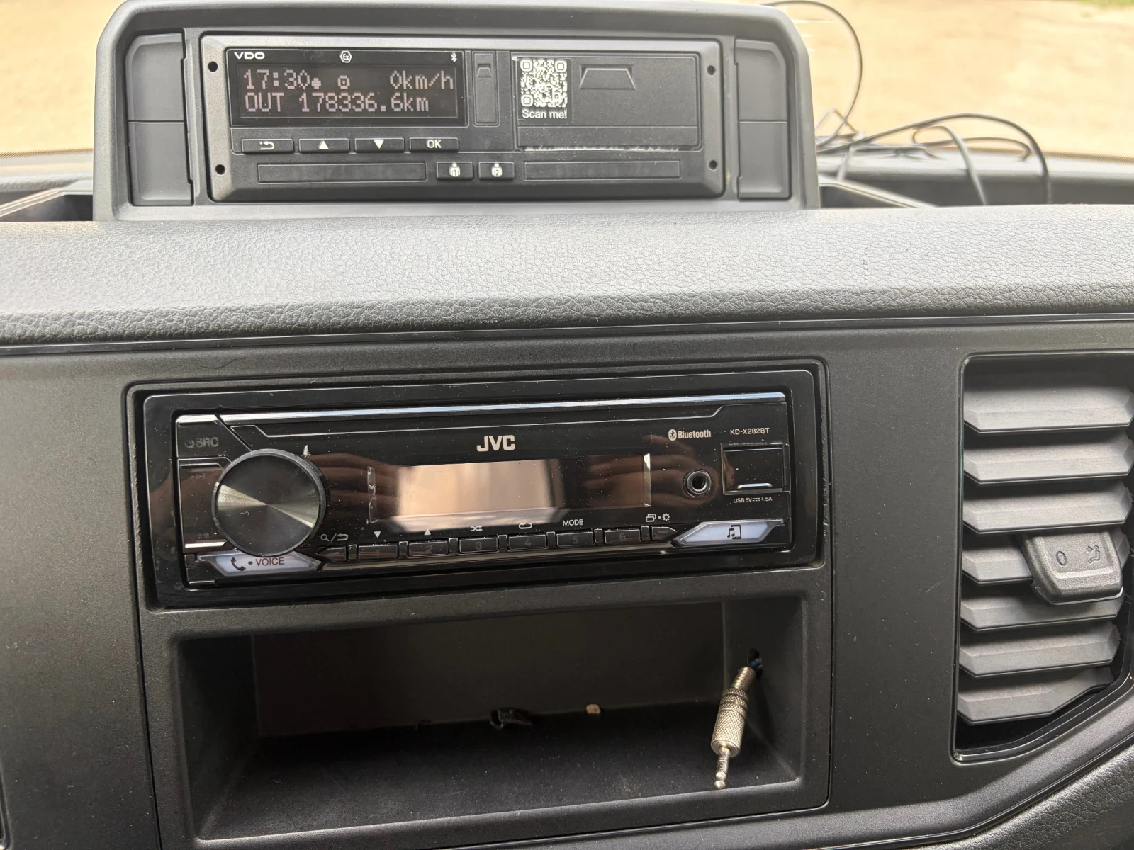 VW Crafter, снимка 7 - Бусове и автобуси - 55395949