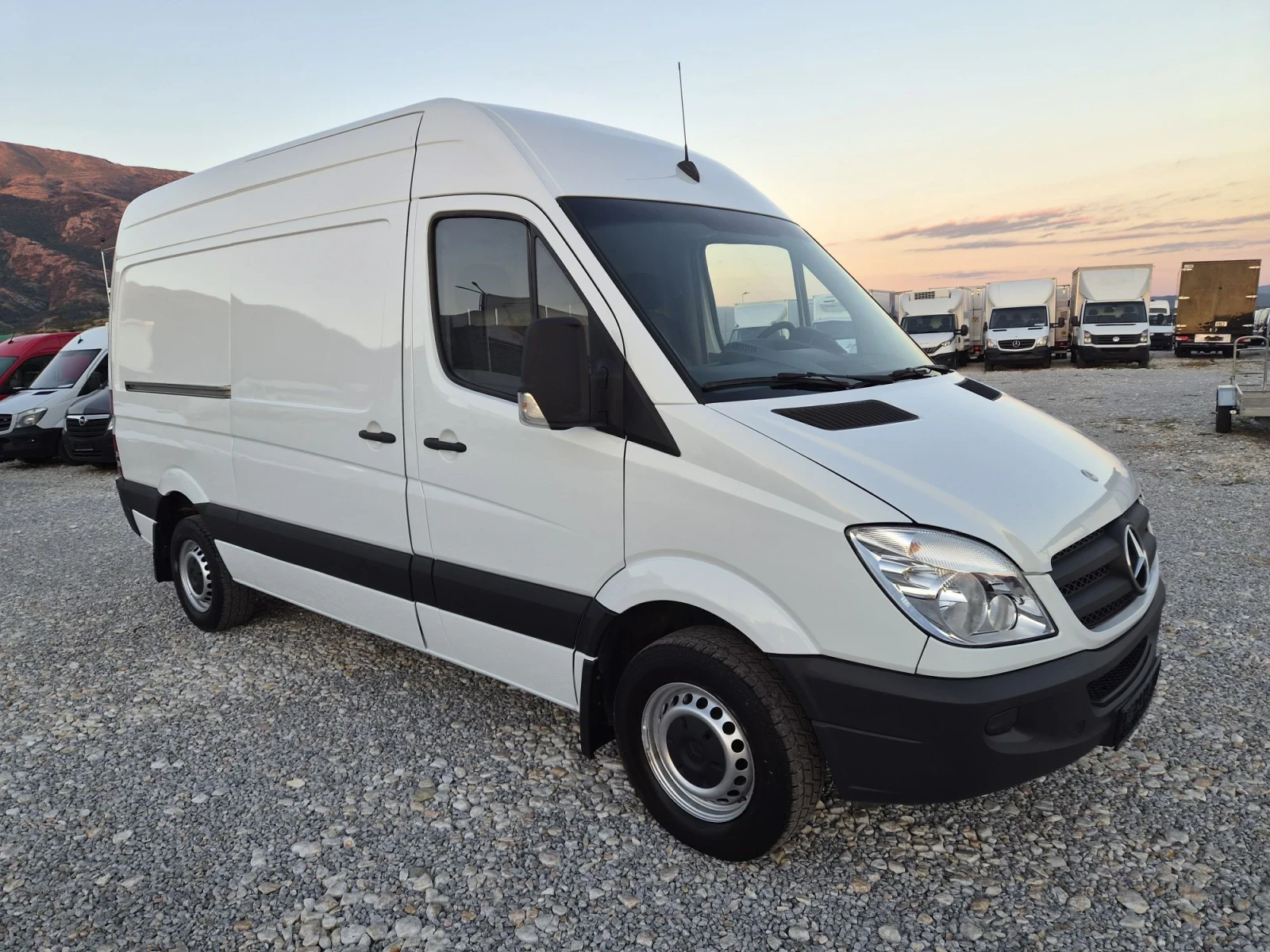 Mercedes-Benz Sprinter 316 CDI * Клима * L2H2, снимка 7 - Бусове и автобуси - 56121474