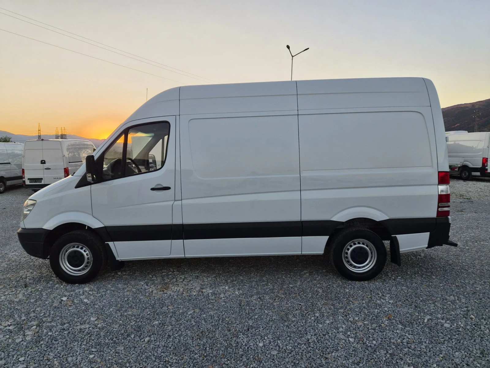 Mercedes-Benz Sprinter 316 CDI * Клима * L2H2, снимка 2 - Бусове и автобуси - 56121474
