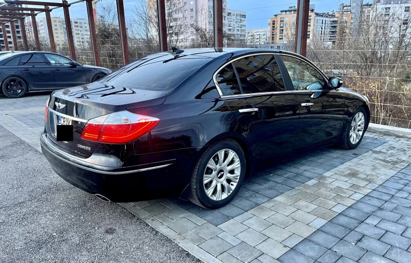 Hyundai Genesis, снимка 13 - Автомобили и джипове - 47064421