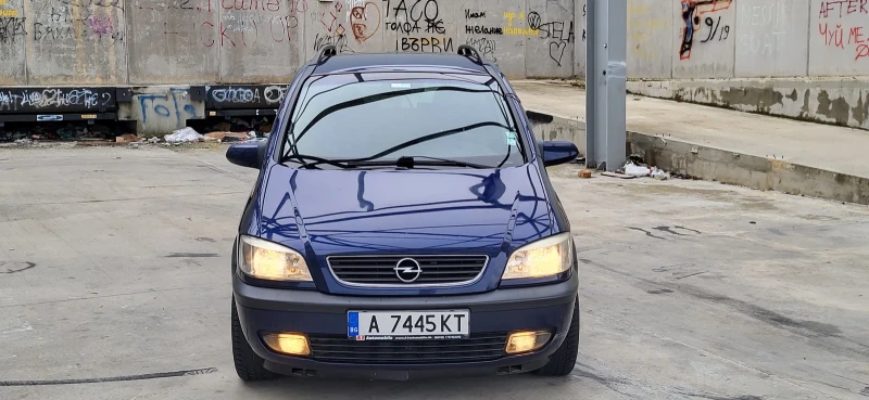 Opel Zafira 1.8 Benzin, снимка 1 - Автомобили и джипове - 48253744