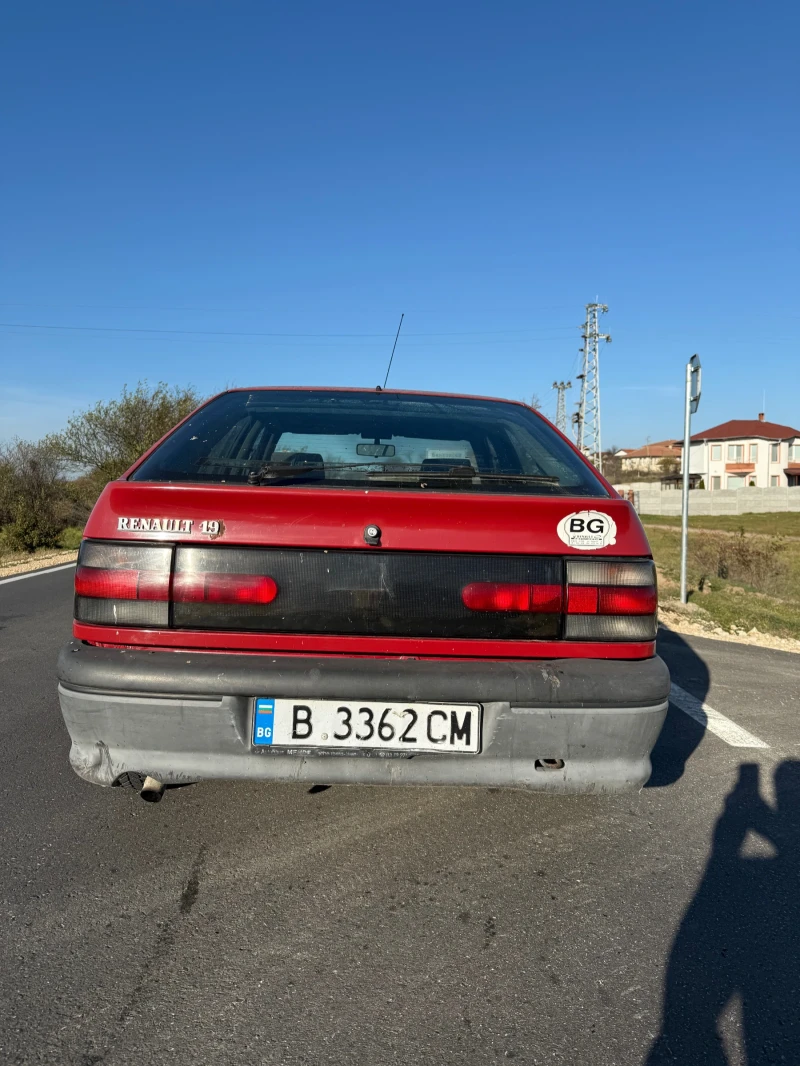 Renault 19 1.8 Бензин Всичко платено, снимка 4 - Автомобили и джипове - 49208039