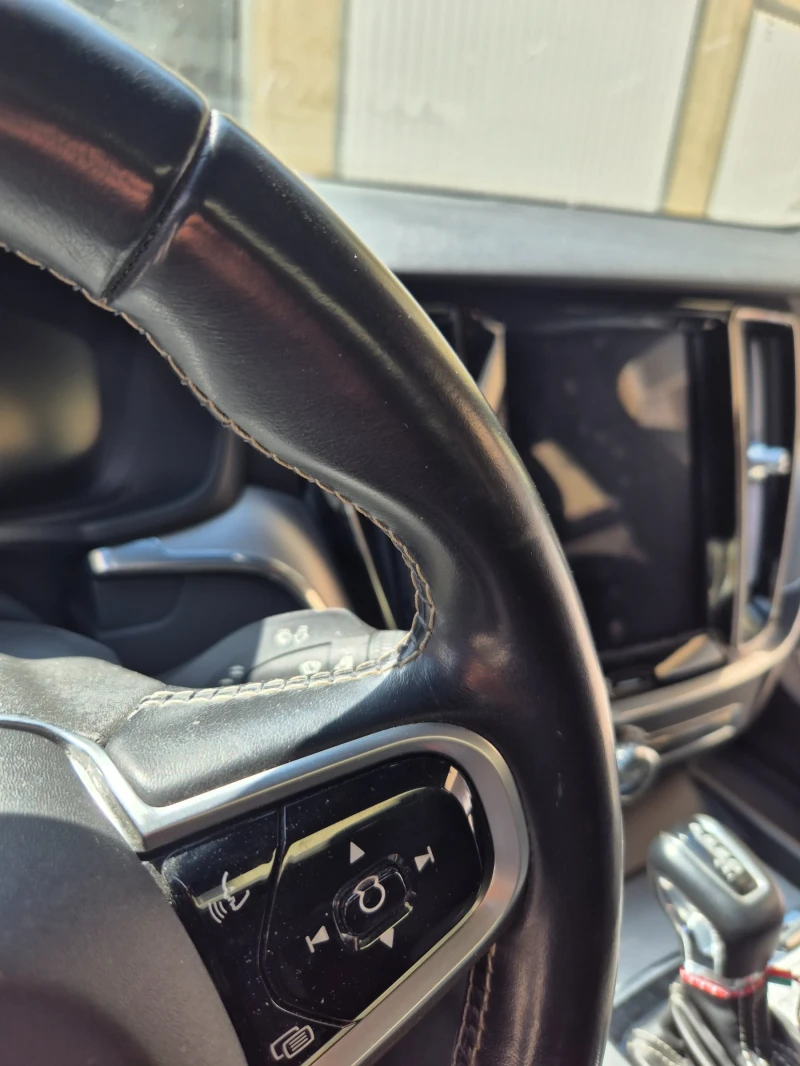 Volvo S60 T5R, снимка 9 - Автомобили и джипове - 51981545