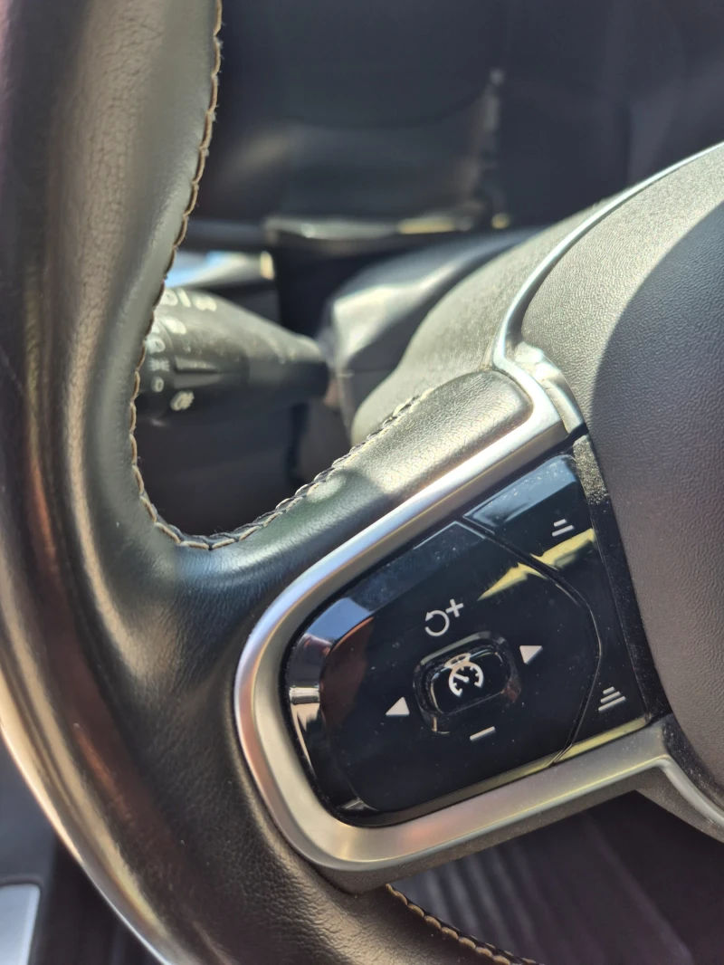 Volvo S60 T5R, снимка 11 - Автомобили и джипове - 51981545