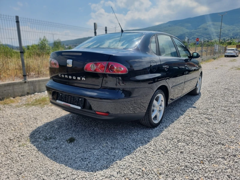 Seat Cordoba 1.4i ГАЗ КЛИМАТРОНИК, снимка 3 - Автомобили и джипове - 51168010