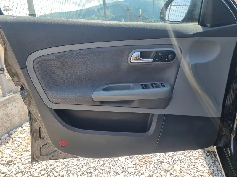 Seat Cordoba 1.4i ГАЗ КЛИМАТРОНИК, снимка 12 - Автомобили и джипове - 51168010