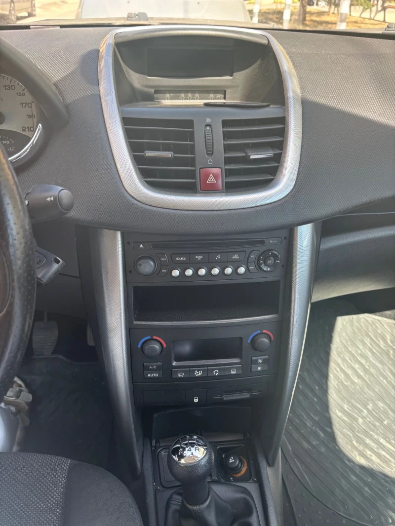 Peugeot 207, снимка 8 - Автомобили и джипове - 52058034