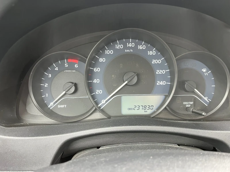 Toyota Corolla 1.4 90, снимка 5 - Автомобили и джипове - 52401072