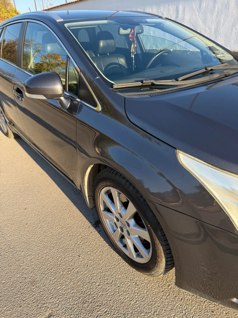 Toyota Avensis 2.2 D4D, снимка 3 - Автомобили и джипове - 52423273