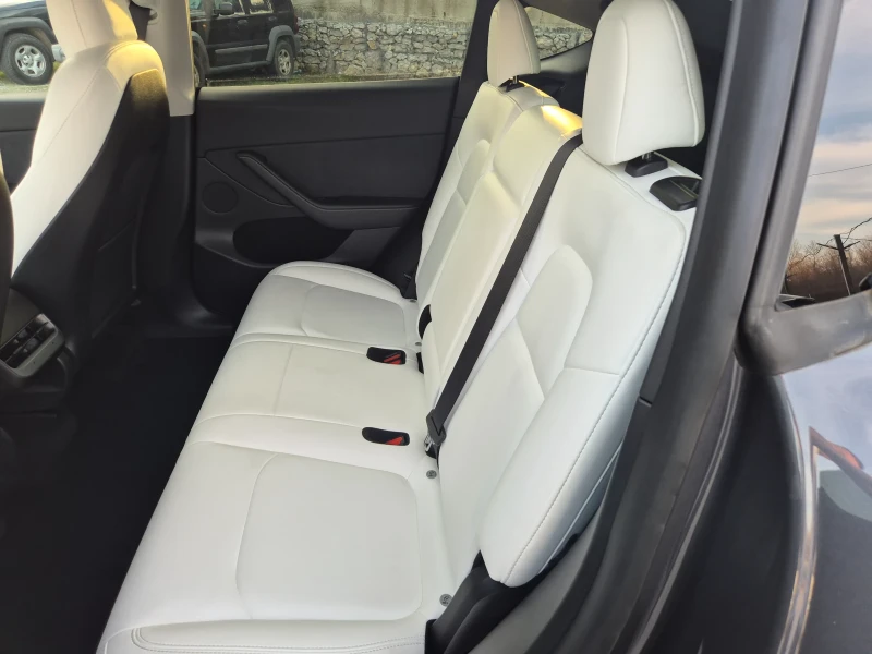 Tesla Model Y Long range Dual motor , снимка 10 - Автомобили и джипове - 52815572