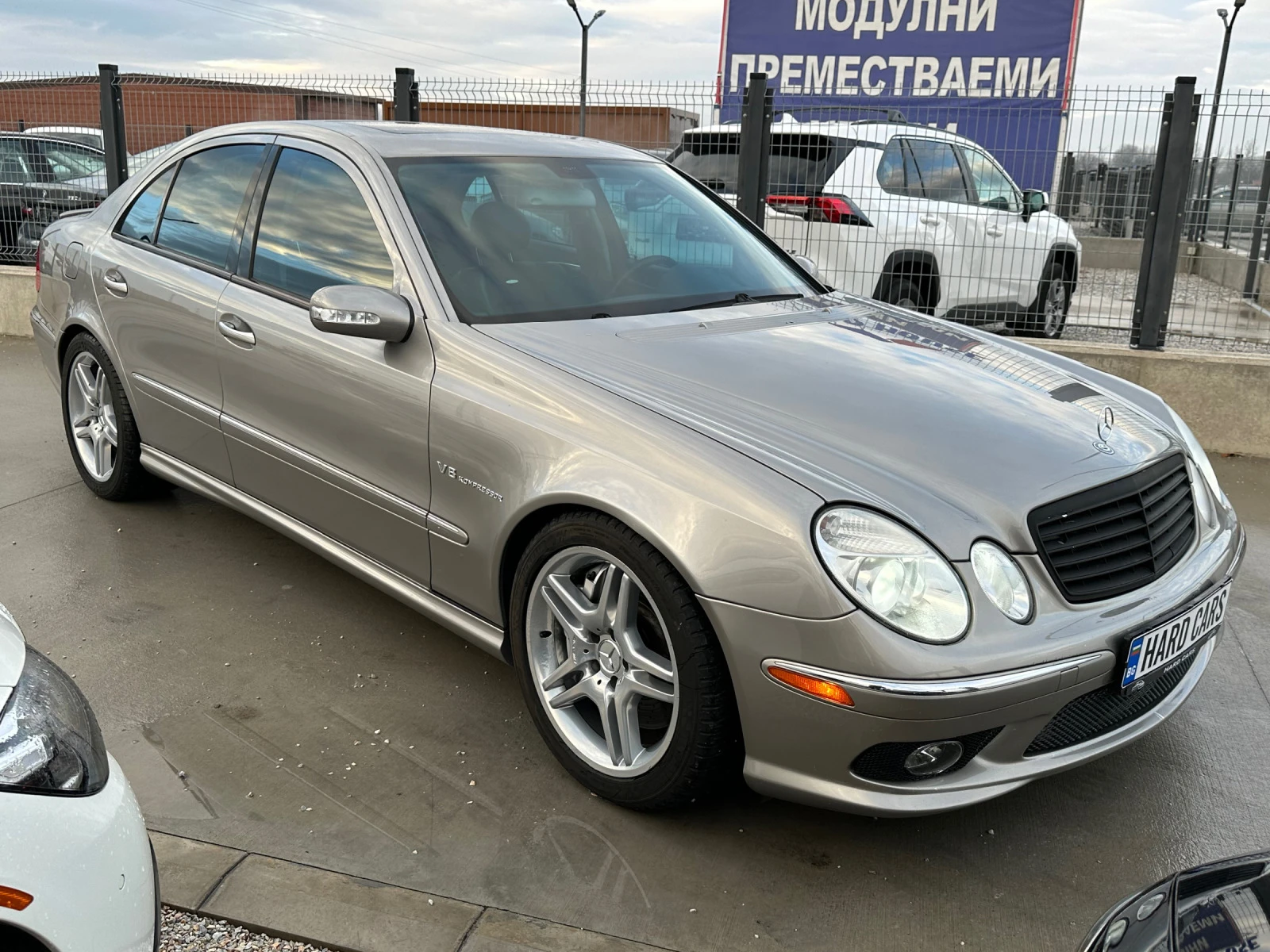 Mercedes-Benz E 55 AMG  - изображение 3