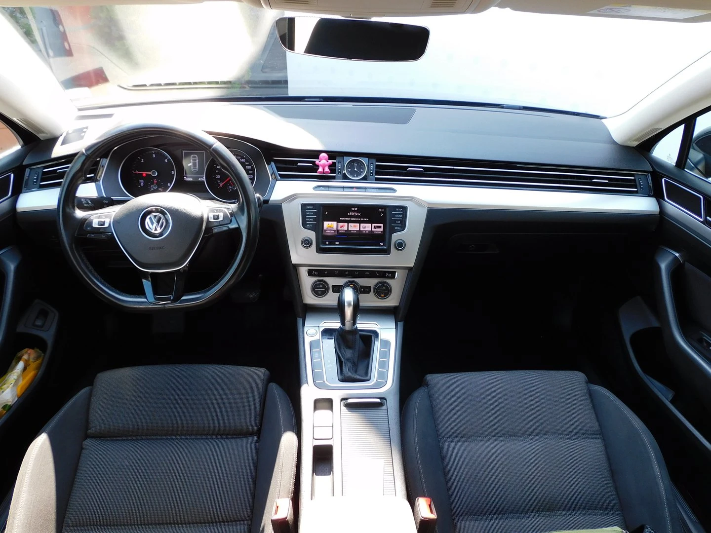 VW Passat Comfortline 2.0TDI BMT - изображение 6