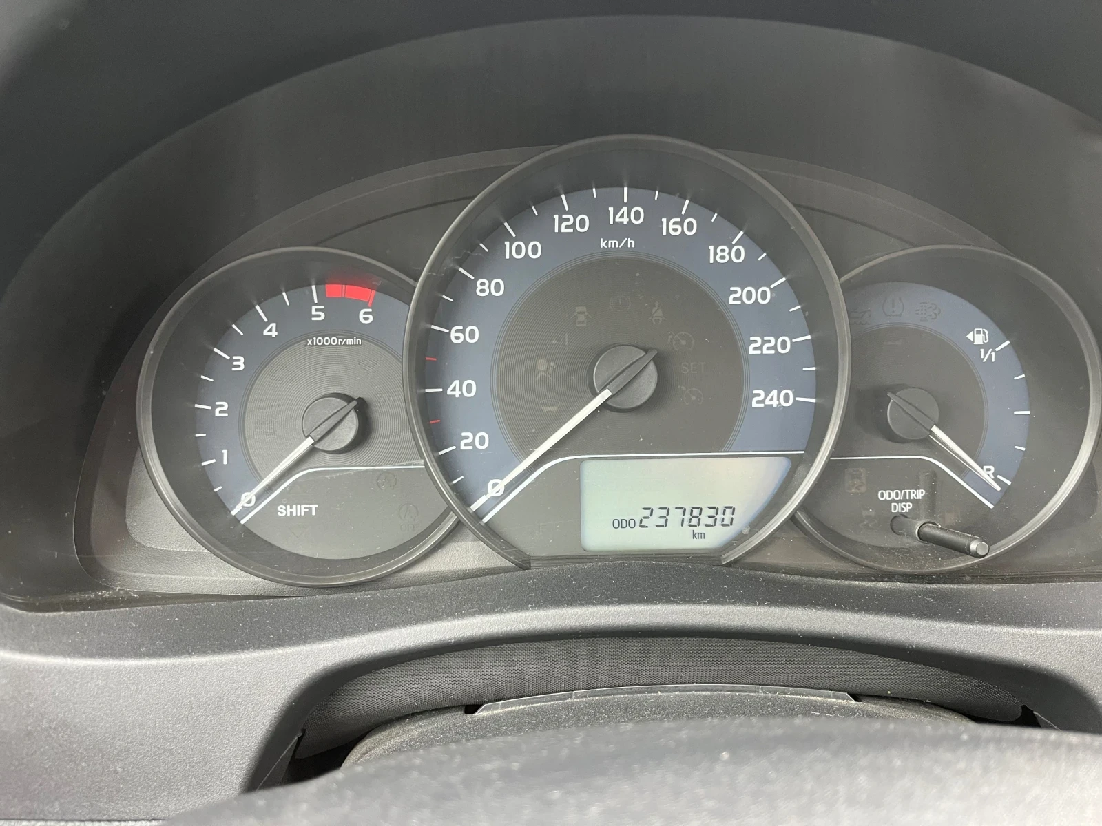 Toyota Corolla 1.4 90 - изображение 5