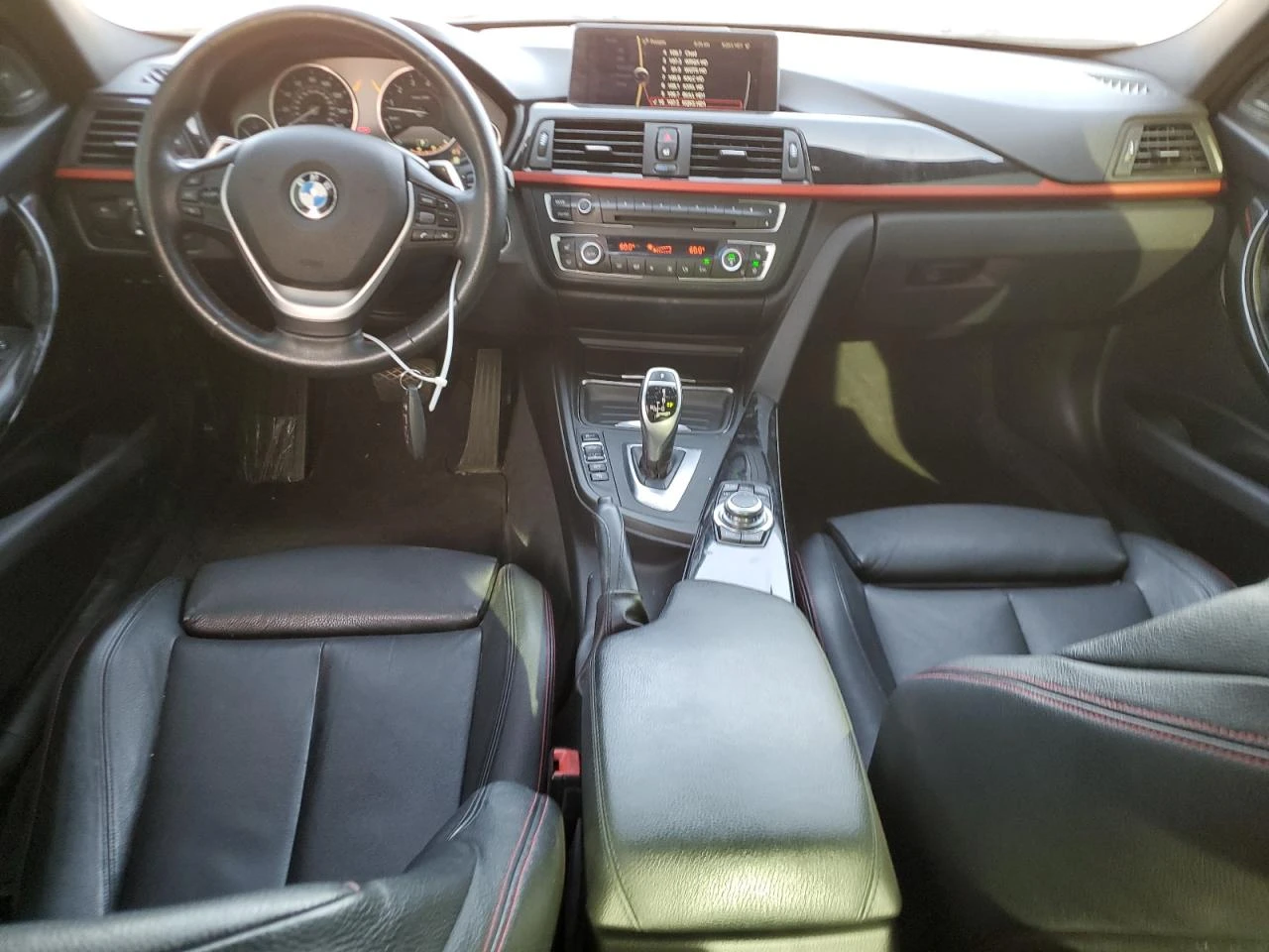 BMW 335 * АВТОФИНАНСИРАНЕ*  - изображение 8