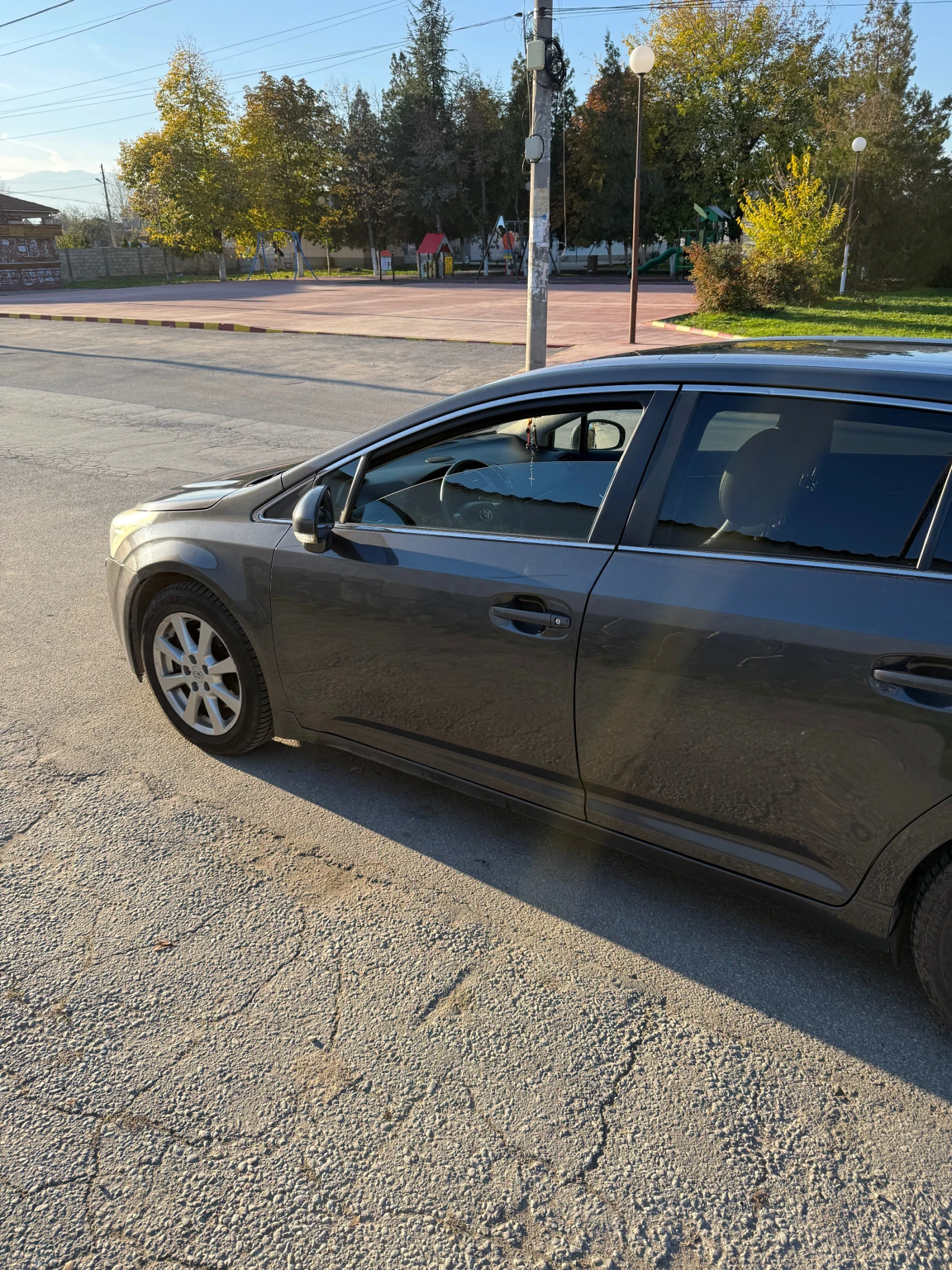 Toyota Avensis 2.2 D4D - изображение 4