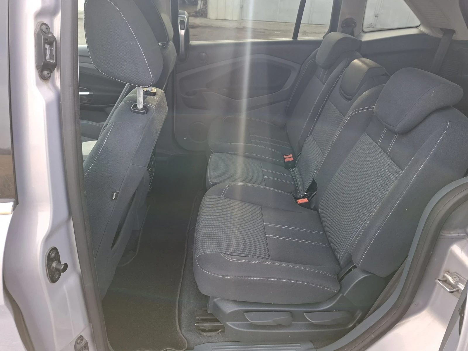 Ford Grand C-Max 1.6 d 7 mesten - изображение 10