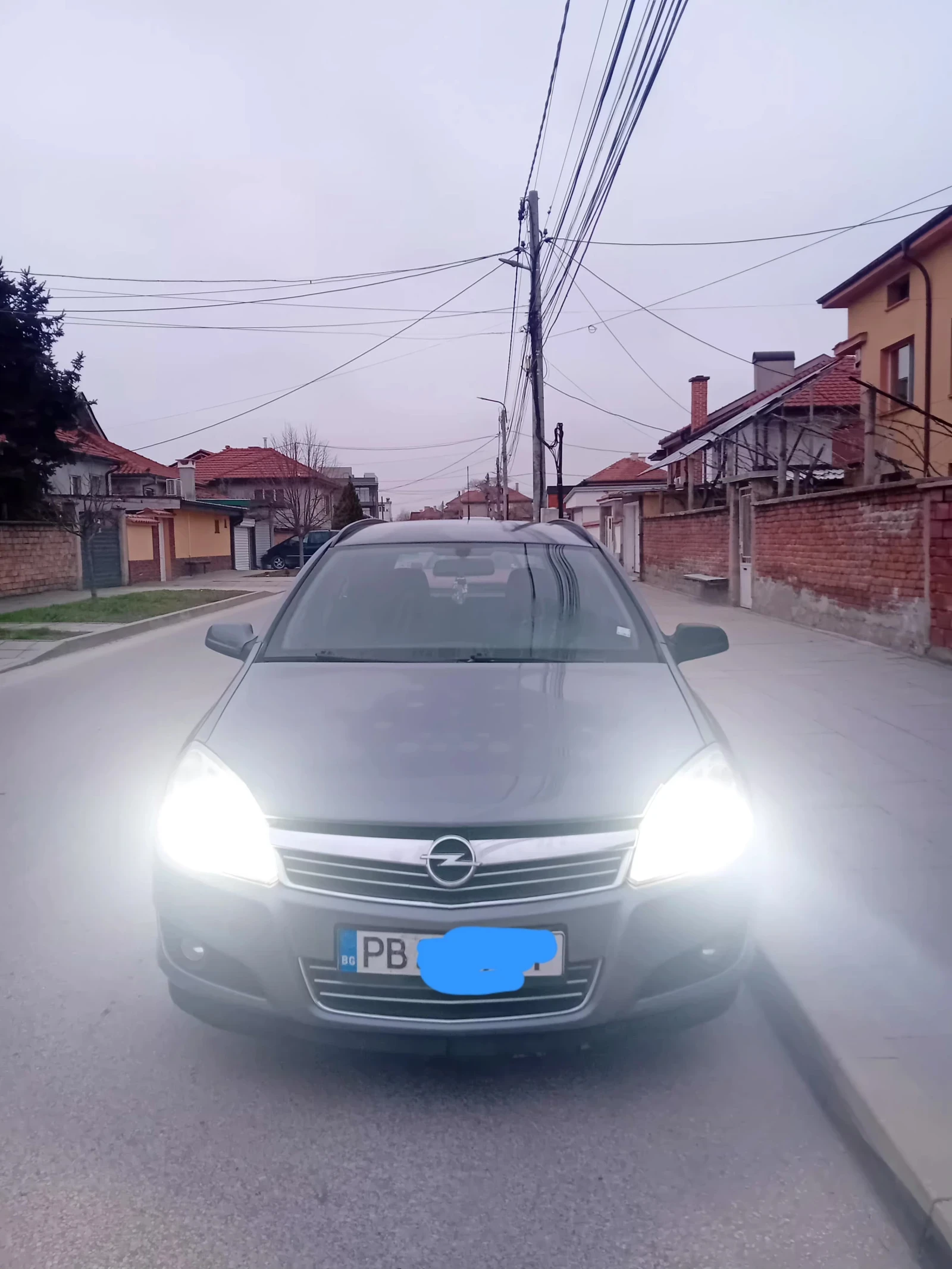 Opel Astra H Station Wagon 16 116hp газ бензин