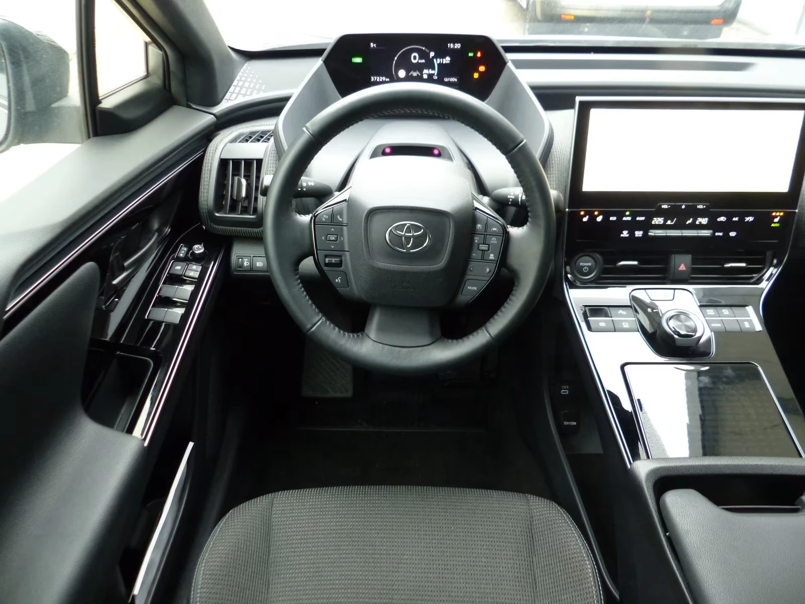 Toyota bZ4X Comfortpaket FWD/ NAVI / CAMERA/ | Mobile.bg � ����������� 11