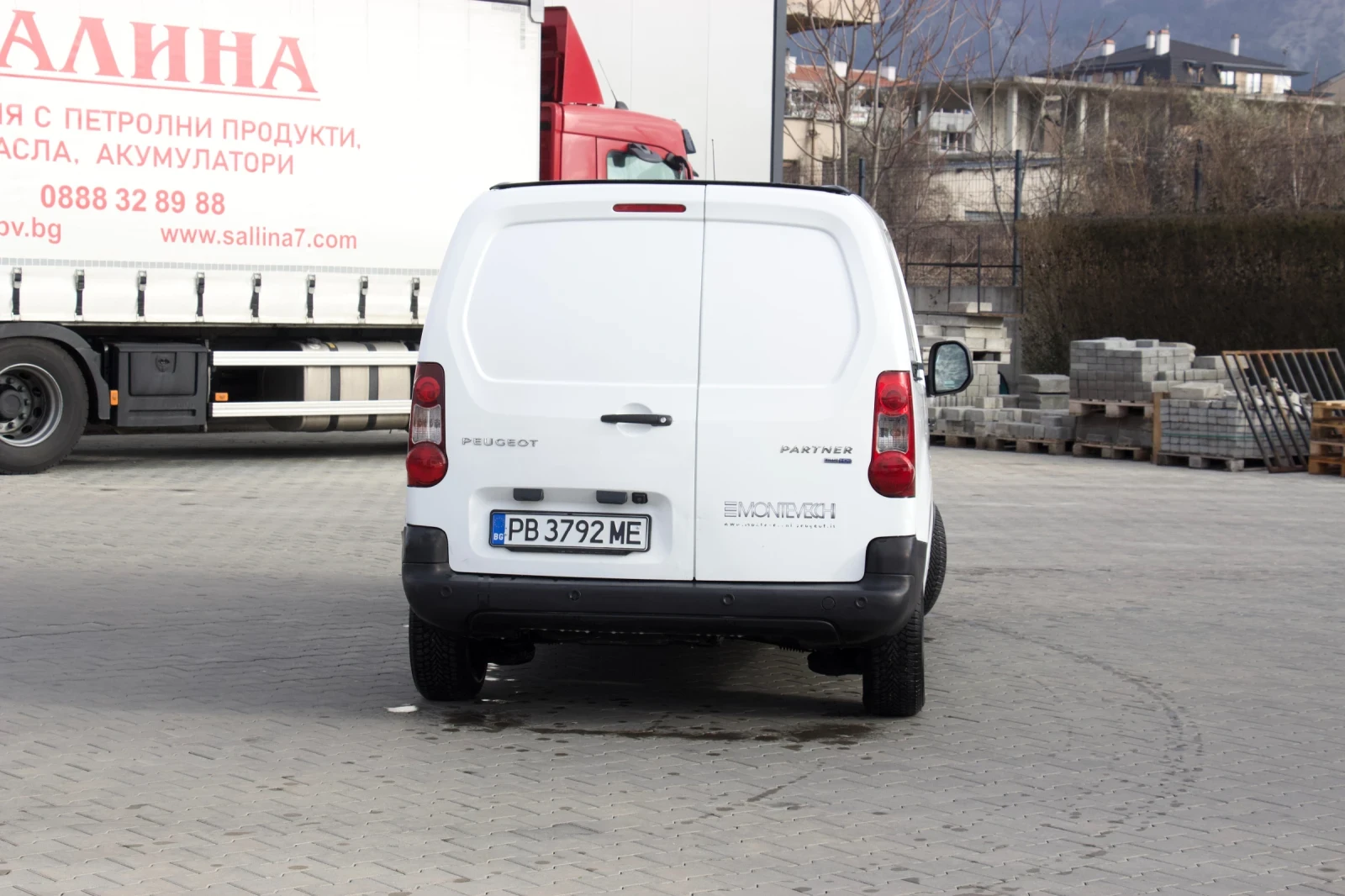 Peugeot Partner 1.6 BlueHdi Автоматик, снимка 7 - Автомобили и джипове - 53943493