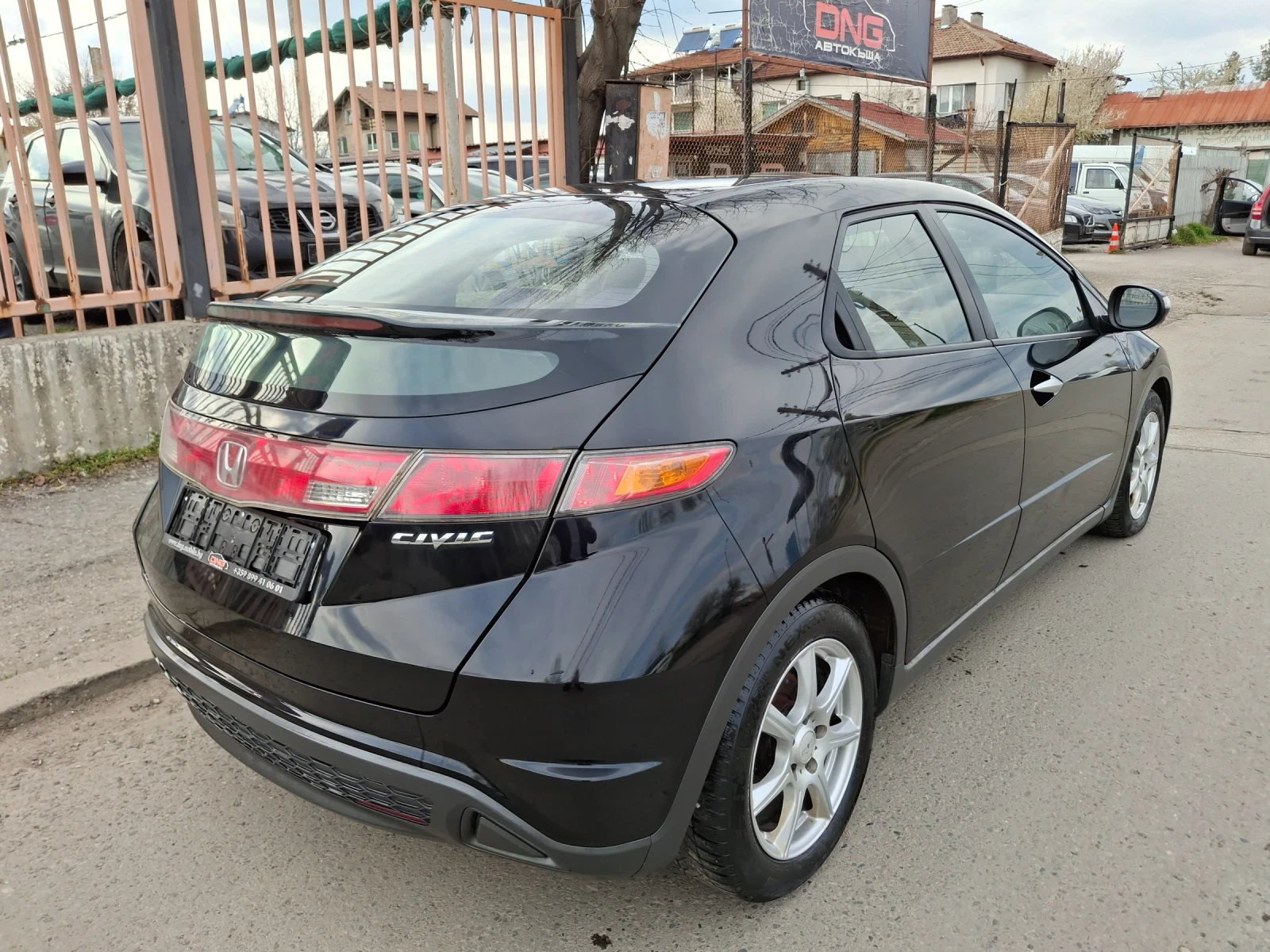 Honda Civic 1, 400 EURO4 , снимка 6 - Автомобили и джипове - 54158510