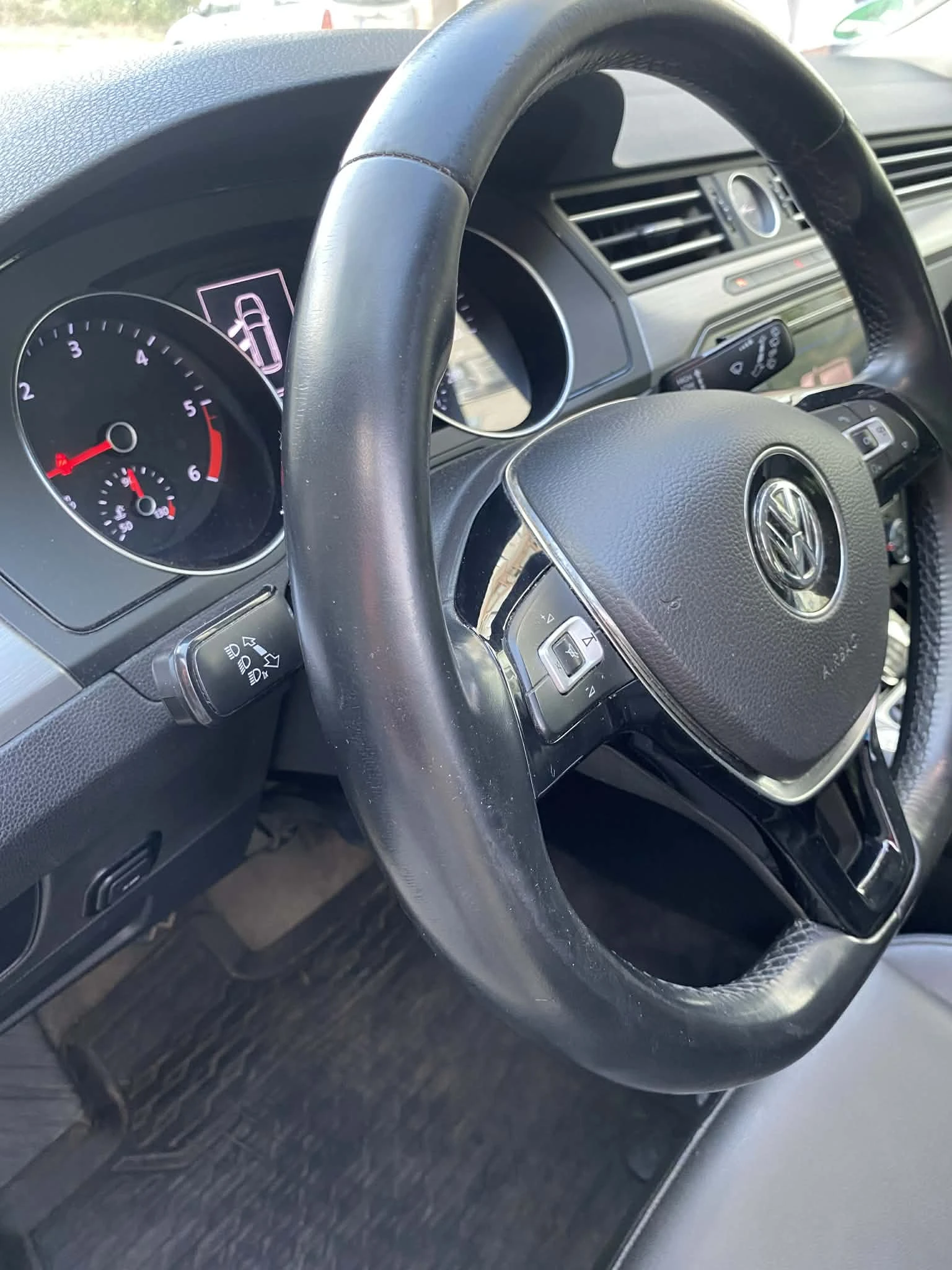 VW Passat B8 , снимка 13 - Автомобили и джипове - 54174881