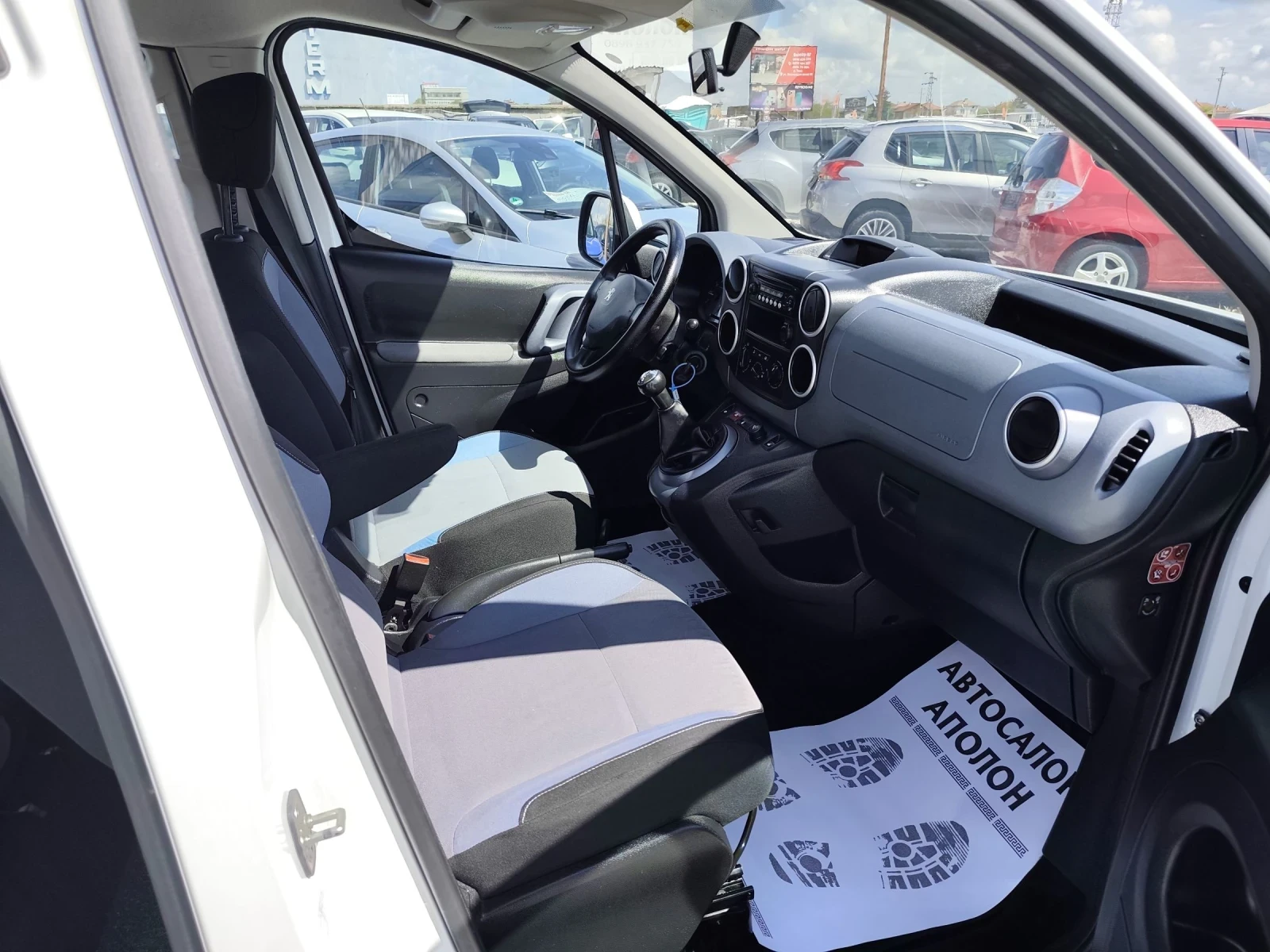 Peugeot Partner Tepee, снимка 9 - Автомобили и джипове - 54289995